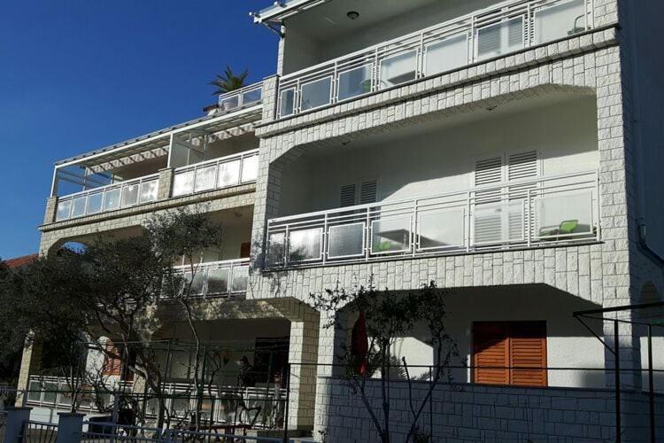Apartments Adelheid In Biograd, Close To The Beach Биоград-на-Мору Экстерьер фото